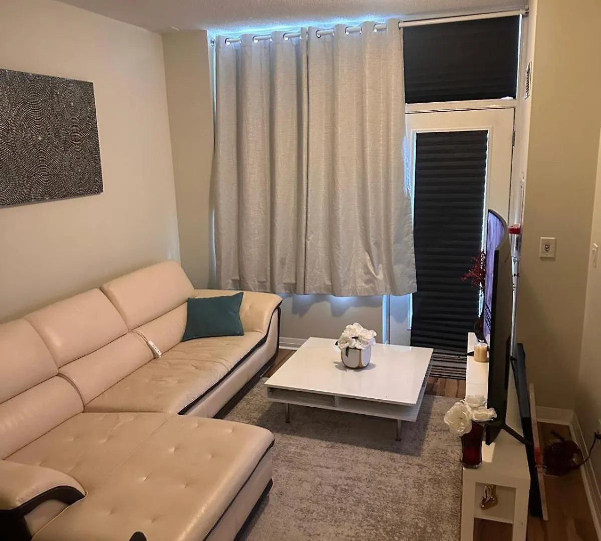 Private And Comfort Mississauga Homestay