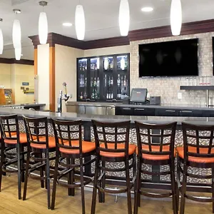 Fairfield & By Marriott Toronto Airport Mississauga