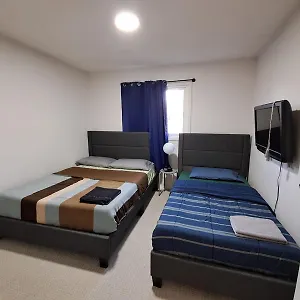 Square One Suite- Attached Bathroom, Walking Transit & Plaza Mississauga